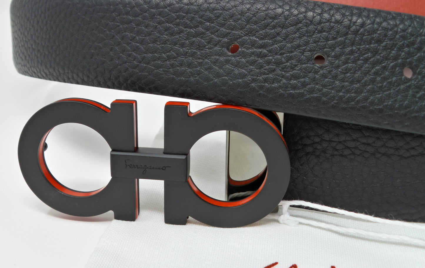 New Adjustable Gancini Belt Black Leather Unisex Black / Red Medium Buckle