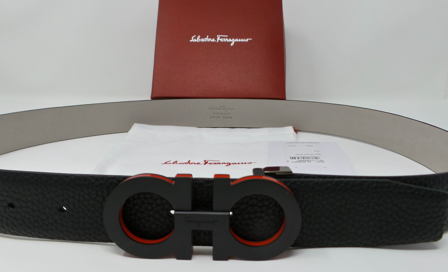 New Adjustable Gancini Belt Black Leather Unisex Black / Red Medium Buckle