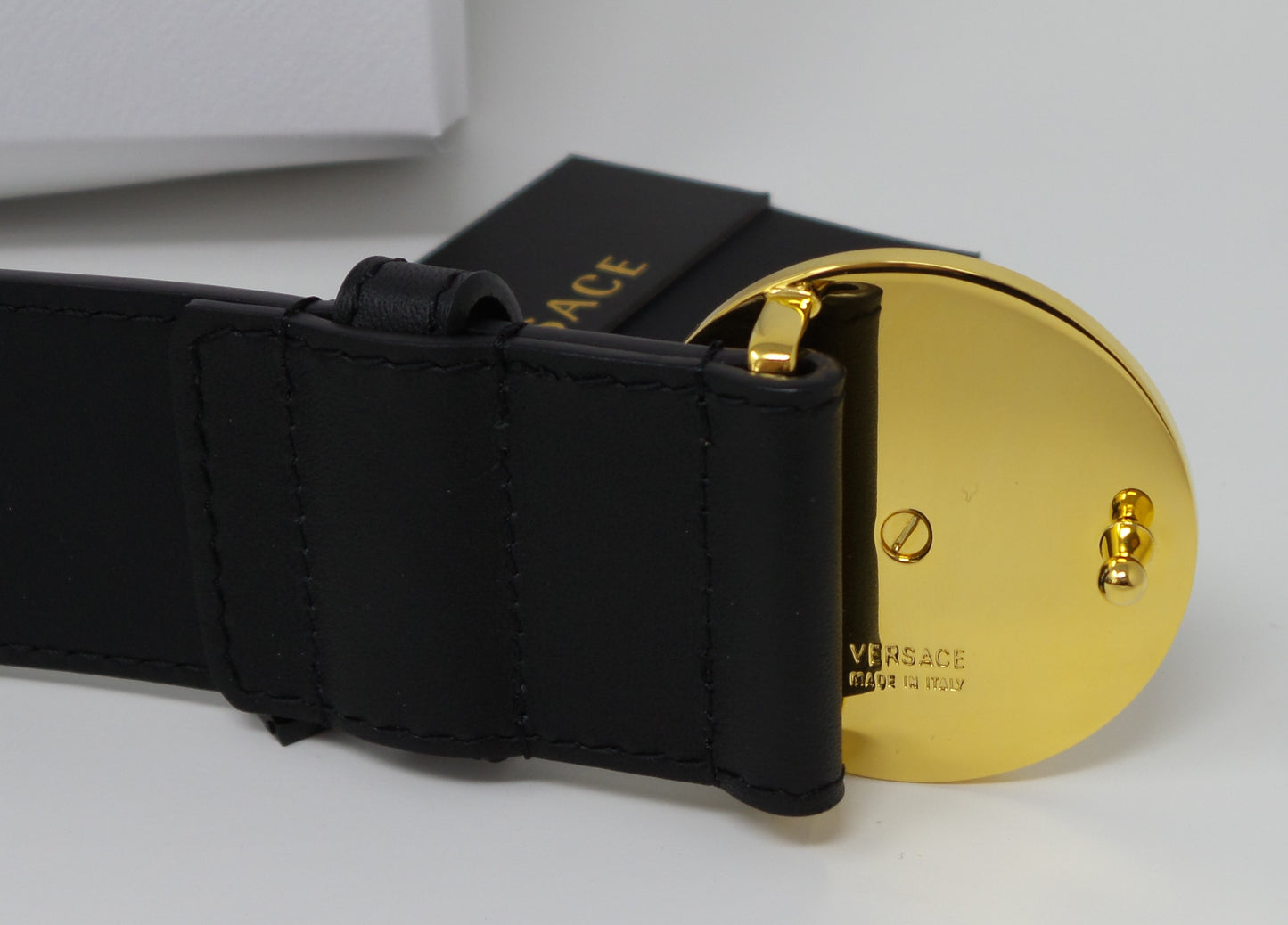 Gold Medusa Round Buckle Belt Black Leather