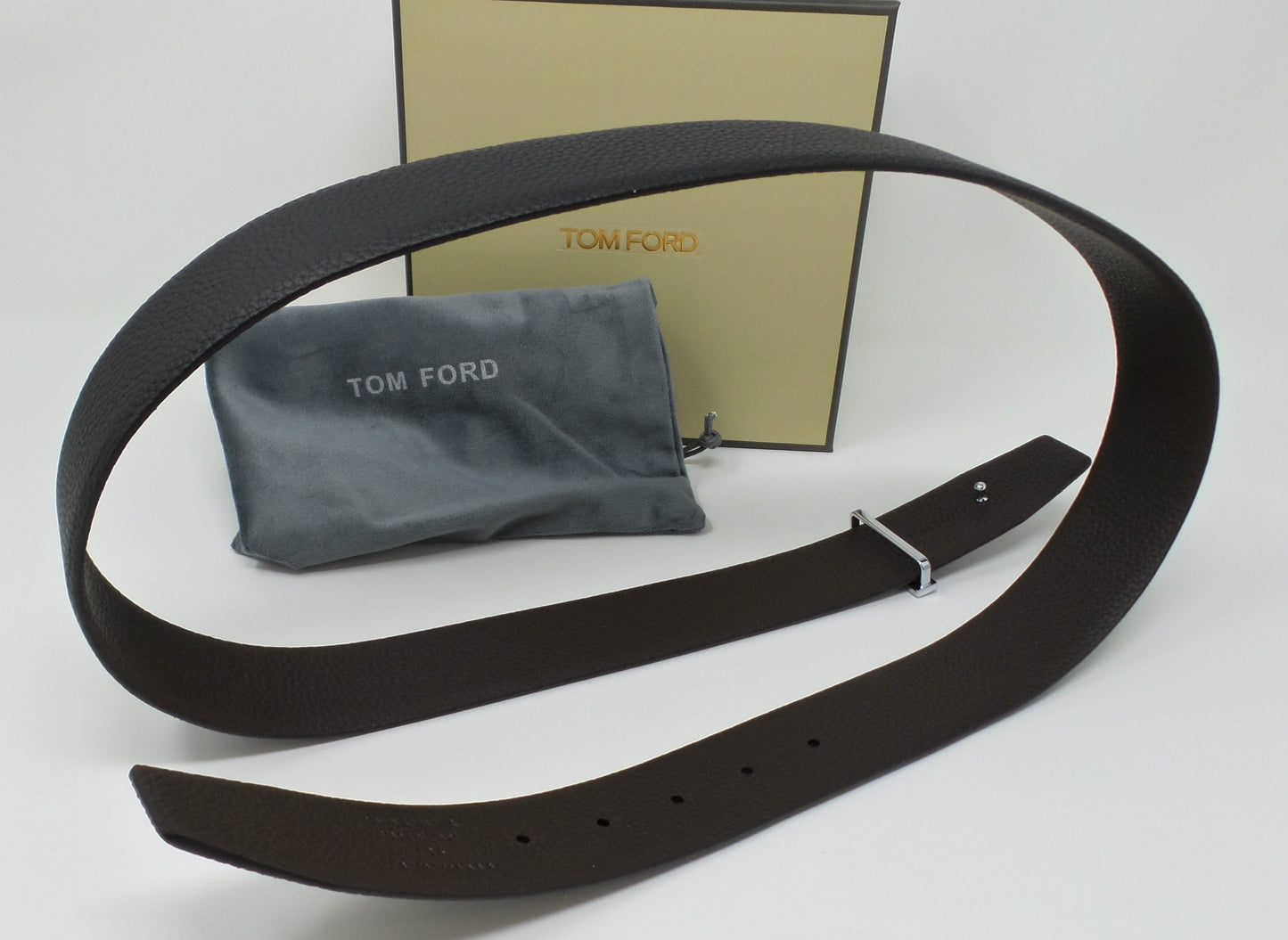 New Soft Grain Leather Reversible Black / Brown Belt With Silver T Buckle