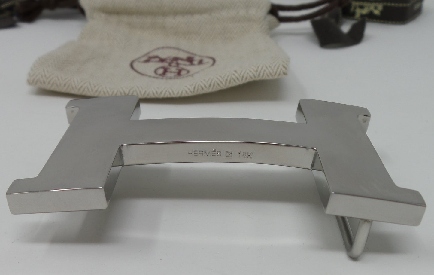 New Constance Silver H Buckle 38 MM Unisex